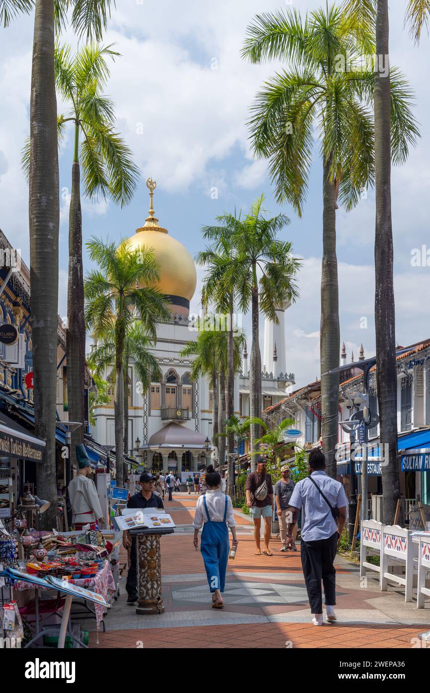 Bussorah Street leading to the Sultan Mosque, Singapore Stock Photo