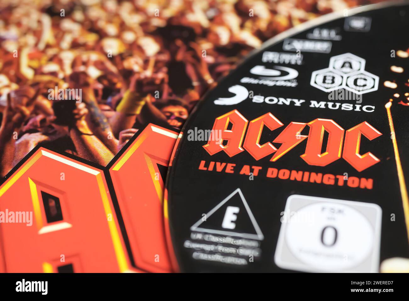 Ac dc band hi-res stock photography and images - Alamy