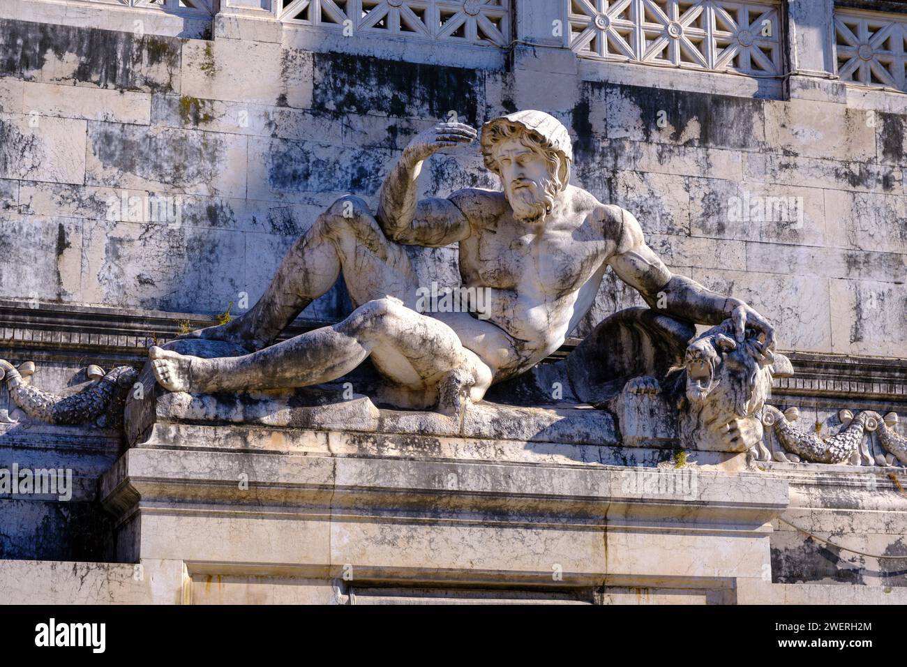 Fountains architecture rome hi-res stock photography and images - Alamy