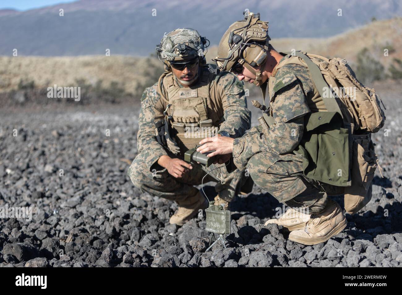 U.S. Marines with 3d Littoral Combat Team, 3d Marine Littoral Regiment ...