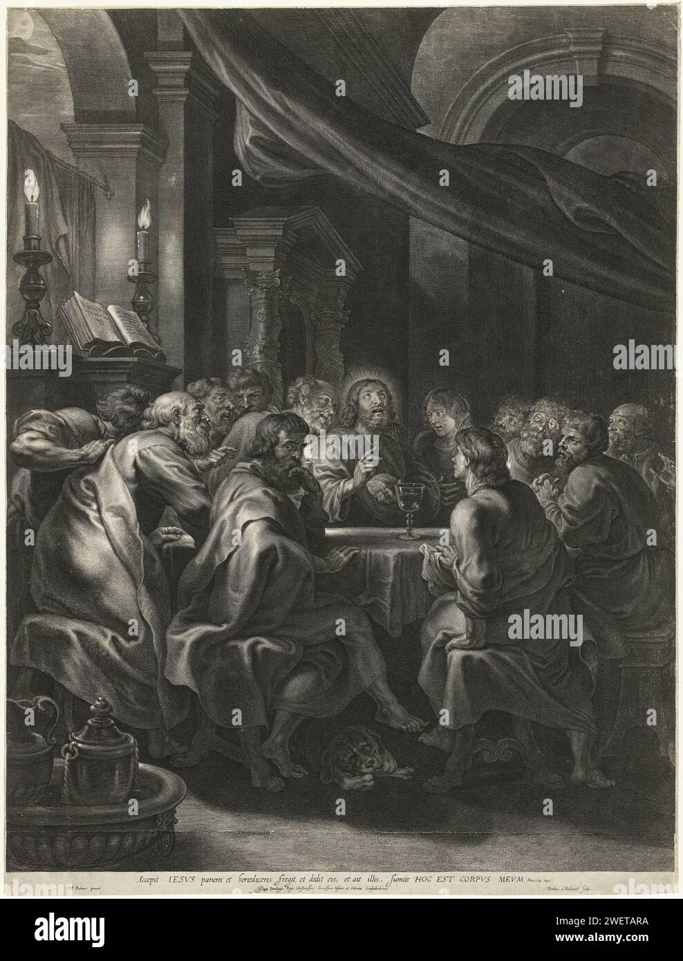 Christ and Apostles during the Last Supper, Boëtius Adamsz. Bolswert, after Peter Paul Rubens, 1590 - 1633 print Christ and the apostles are around the table during the Last Supper. Christ expresses his blessing about the bread and wine. In the margin under a line of Latin Bible text from Marcus 14  paper engraving institution of the Eucharist, i.e. Christ showing or blessing bread (host) and/or wine (Matthew 26:26-27; Mark 14:22-23; Luke 22:19-20; John 13:26; 1 Corinthians 11:23-25) Stock Photo