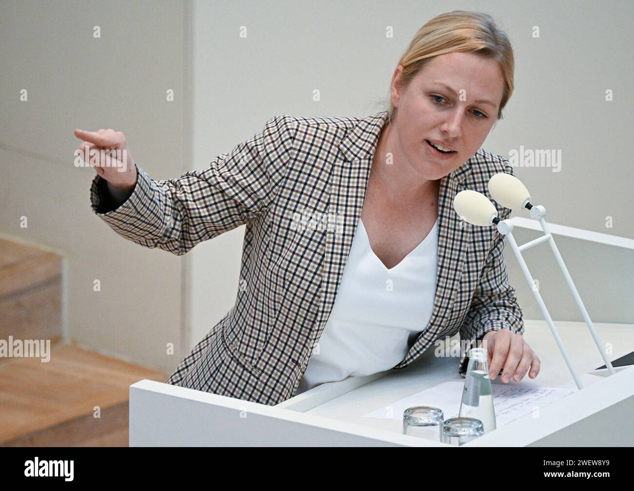Potsdam, Germany. 24th Jan, 2025. Lena Kotre (AfD) speaks in the state