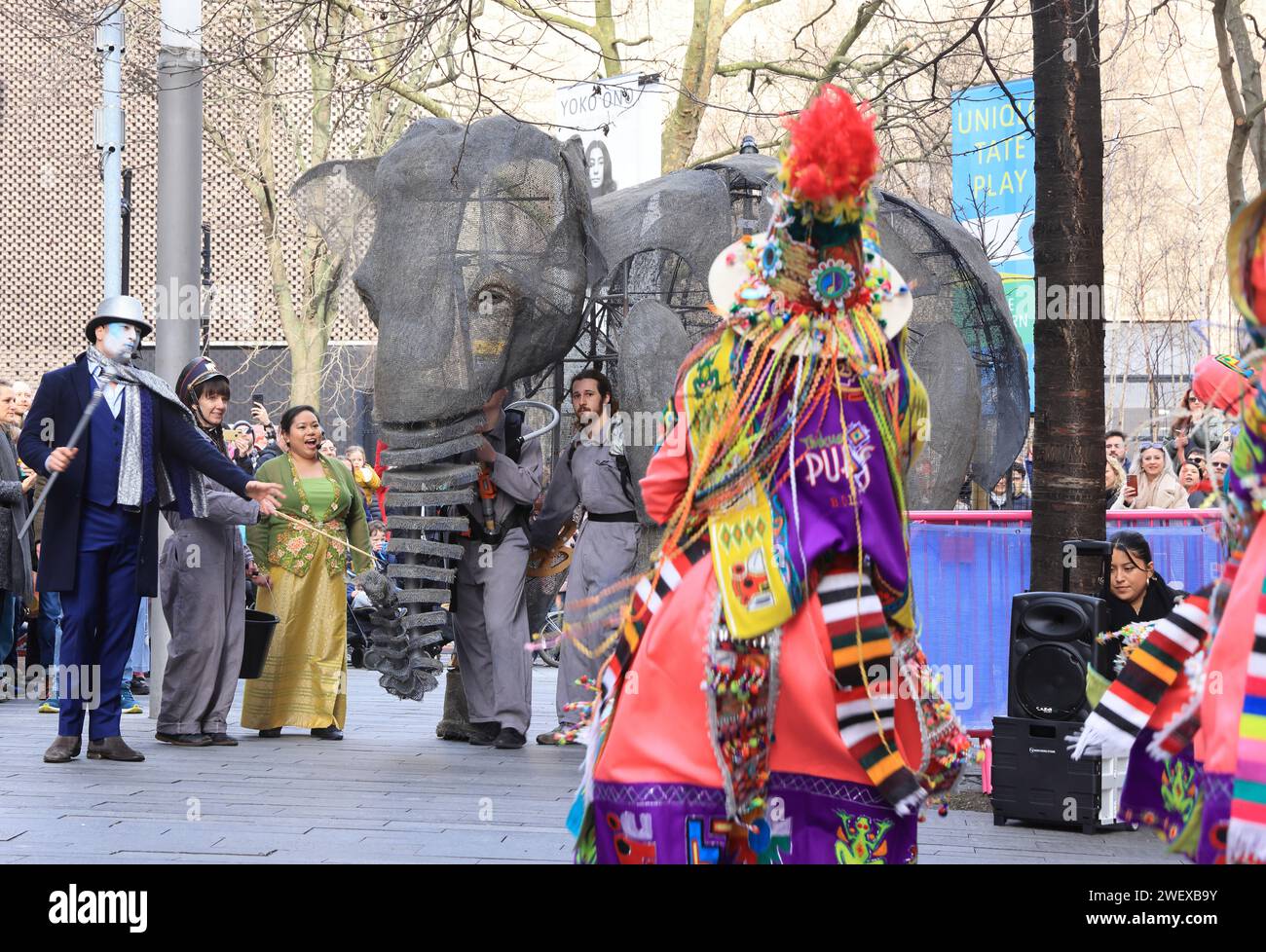 Parade 2024 attractions hires stock photography and images Alamy