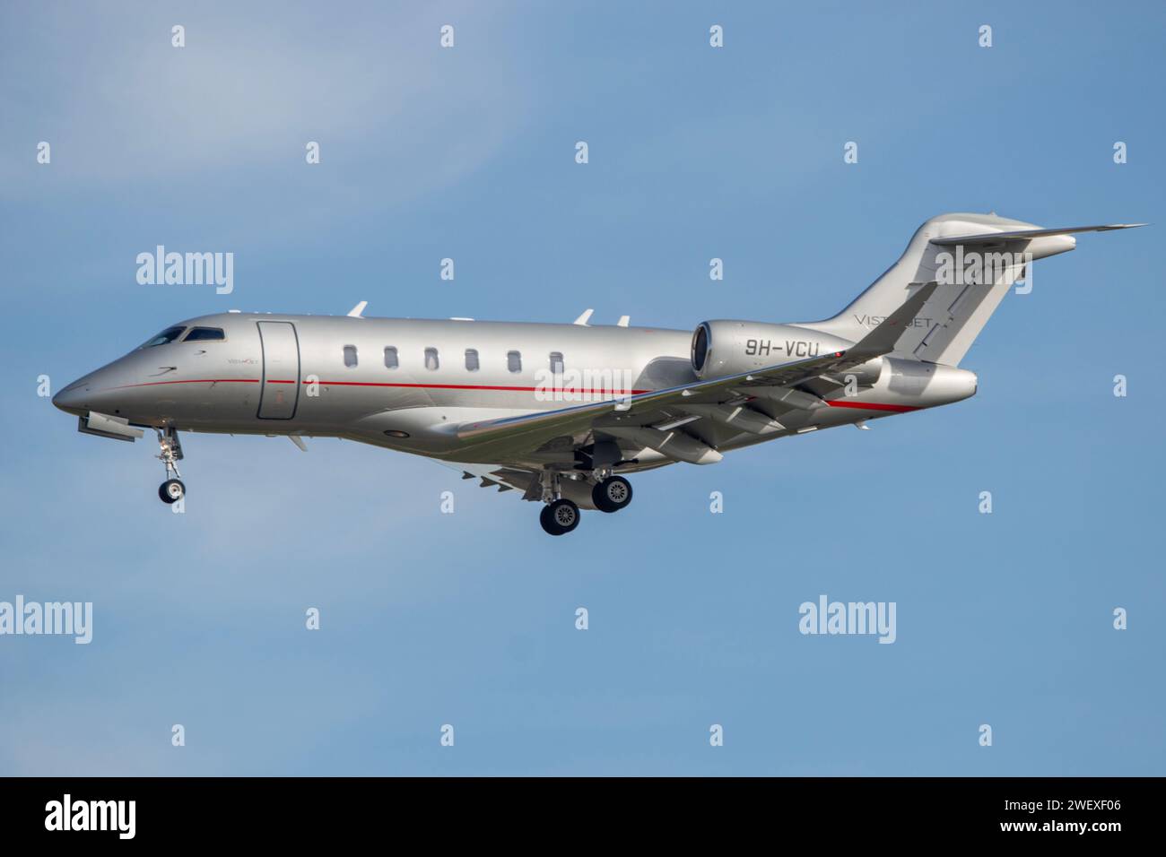 Bombardier BD-100-1A10 Challenger 350 business plane Stock Photo