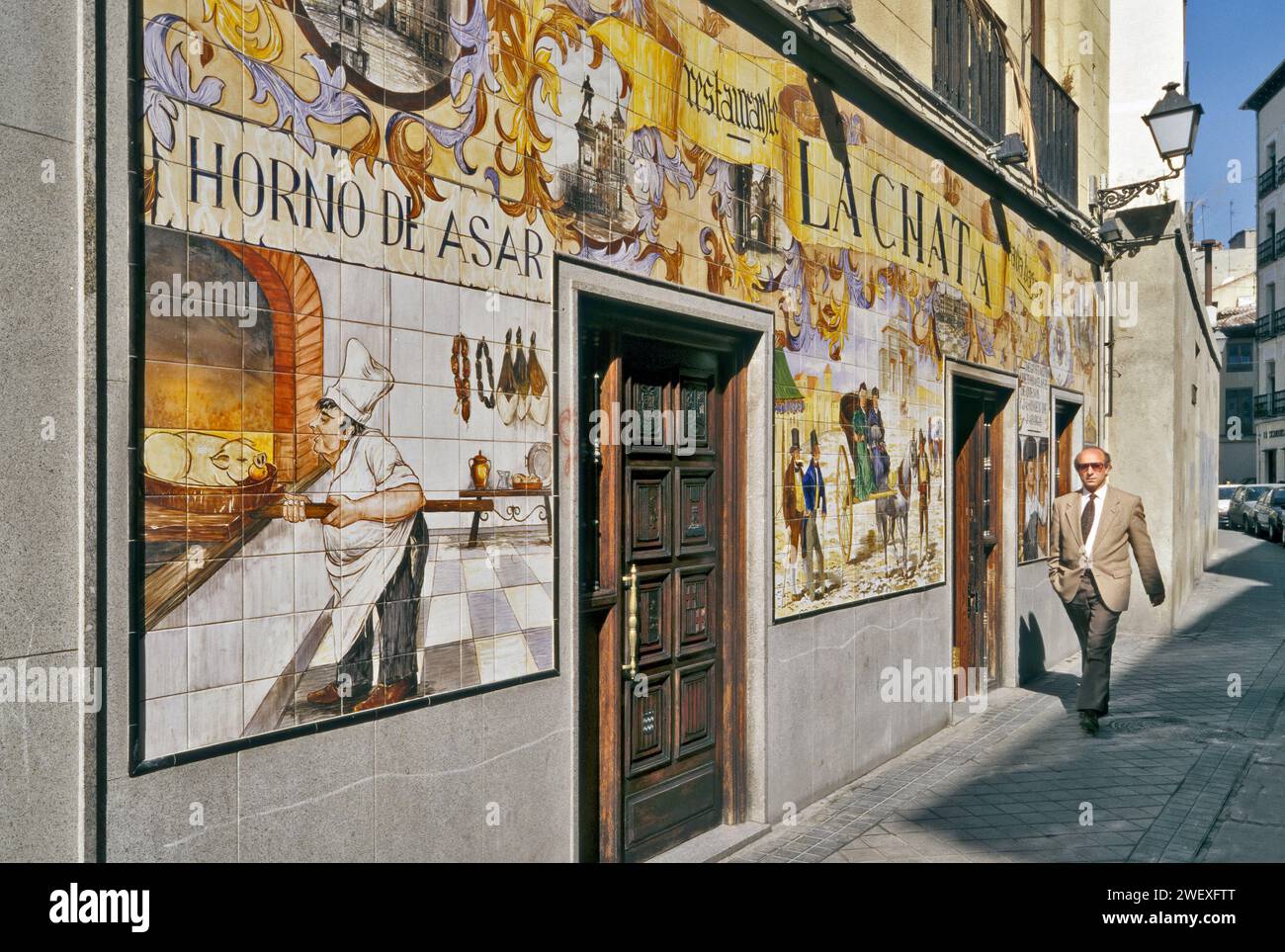 Azulejo tiled facade, Restaurante La Chata at Calle de la Cava Baja, Madrid, Spain Stock Photo