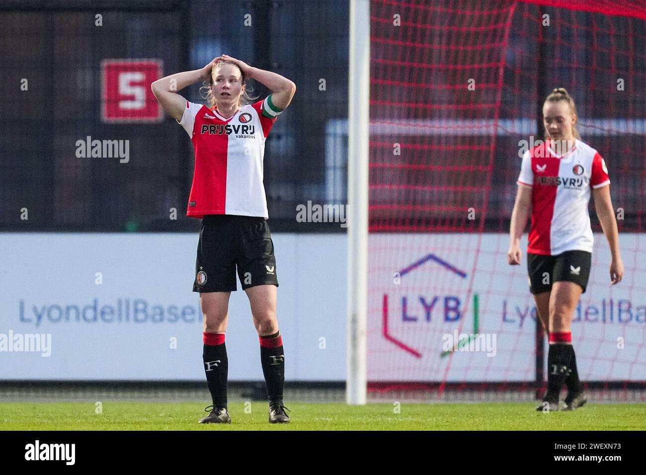 Rotterdam, Netherlands. 27th Jan, 2024. Rotterdam - Sisca Folkertsma of Feyenoord V1 reacts to the 0-2 during the match between Feyenoord V1 v FC Twente V1 at Nieuw Varkenoord on 27 January 2024 in Rotterdam, Netherlands. Credit: box to box pictures/Alamy Live News Stock Photo