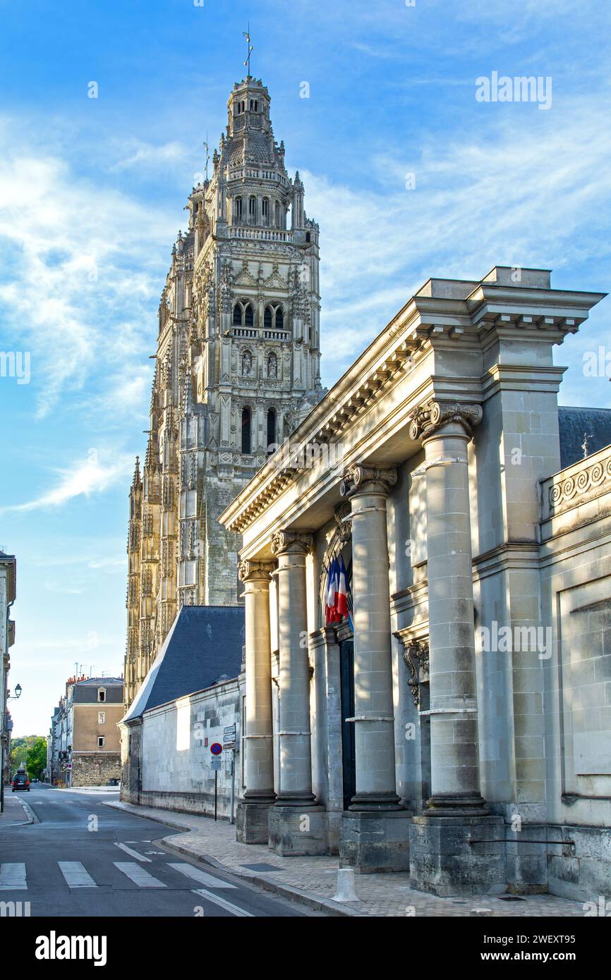 Tours Cathedral, Roman Catholic church located in Tours, Indre-et-Loire, France, dedicated to Saint Gatianus, gothic architectural style built between Stock Photo