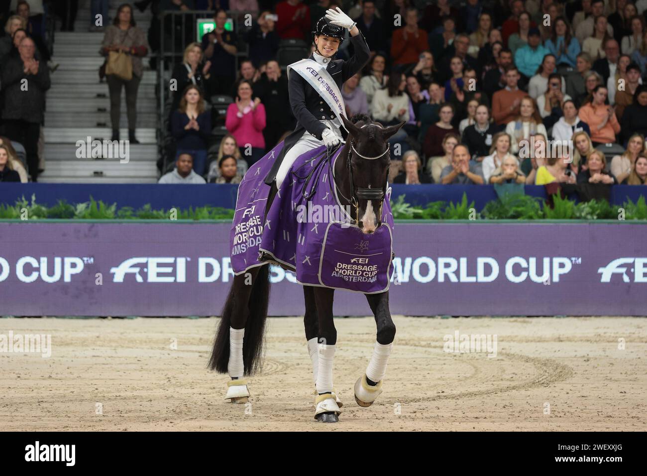 AMSTERDAM, NETHERLANDS JANUARY 27 Winner Charlotte FRY (GBR