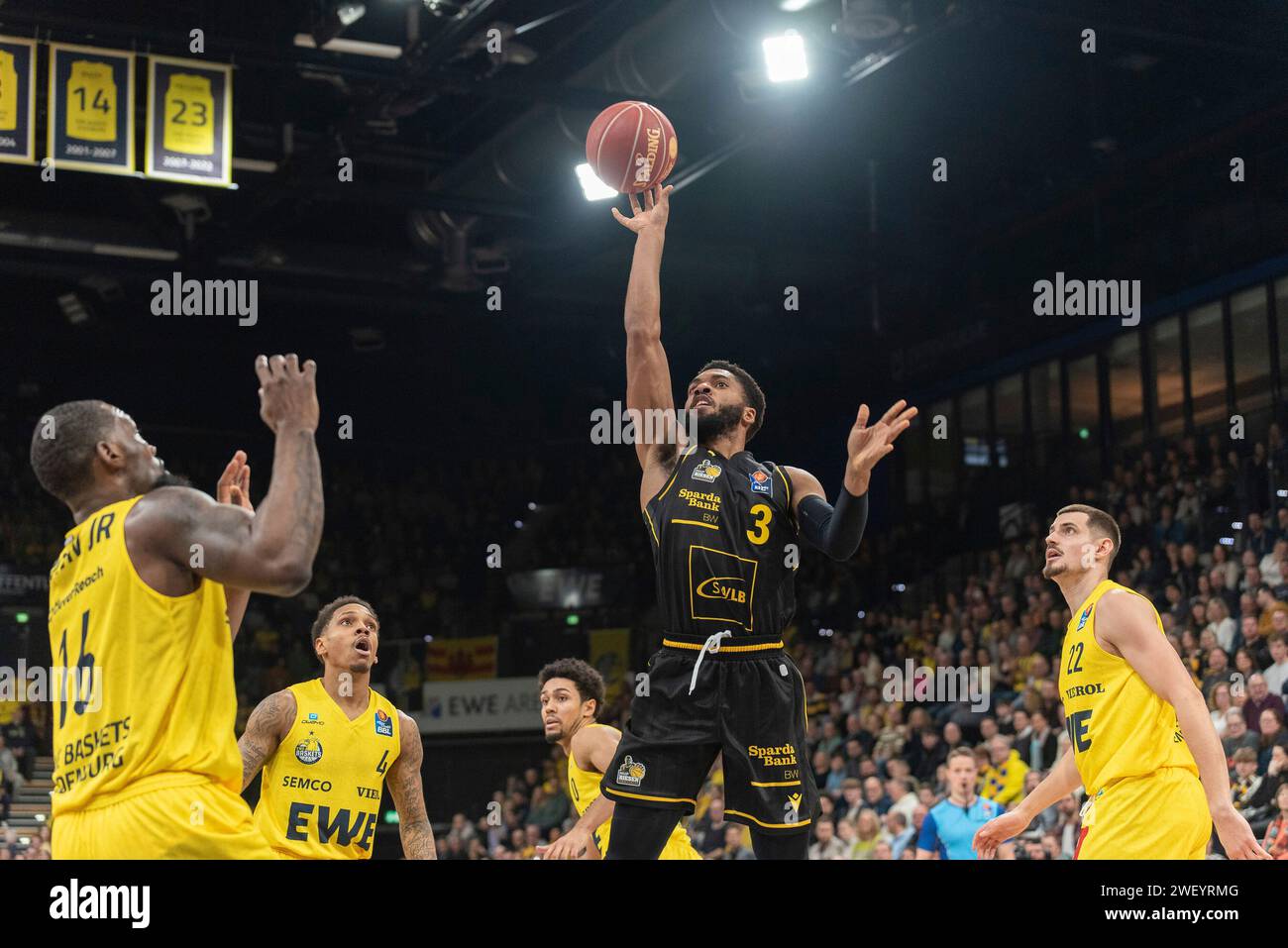 Oldenburg, Deutschland. 27th Jan, 2024. Jayvon Graves (MHP Riesen