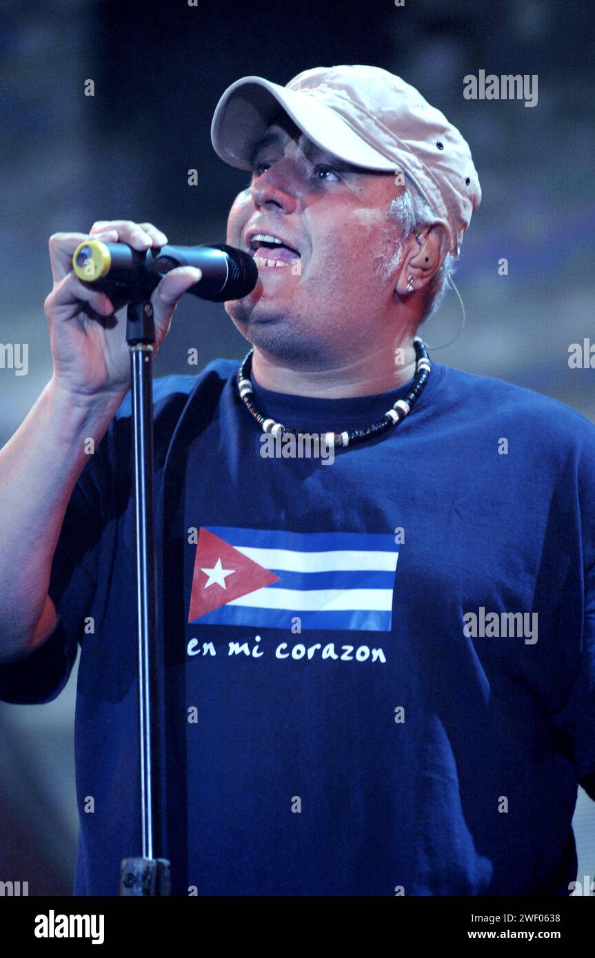 Catania Italy 06/29/2007 :  Pino Daniele in concert during the musical event "Festivalbar 2007" Stock Photo