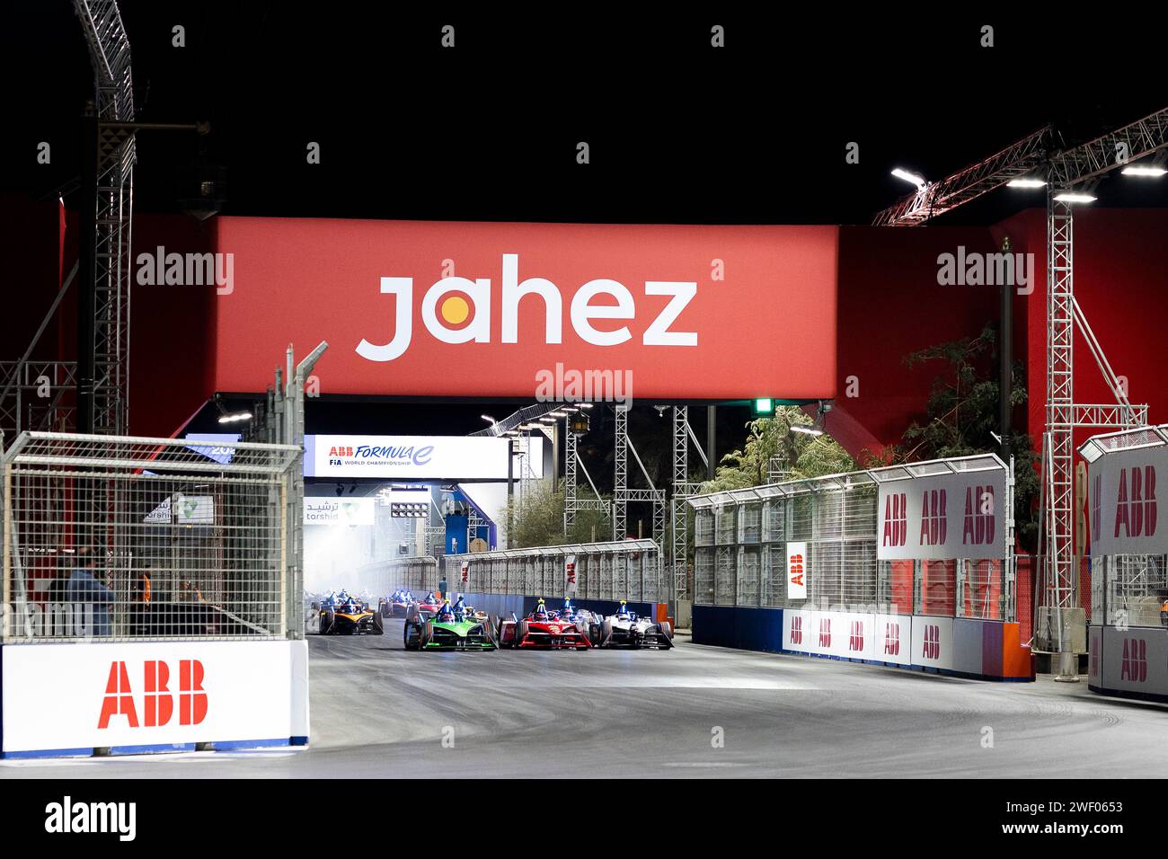 【公式】 27 22 E 25 Alamy - 7 Page - images and photography stock hi-res スマートフォン本体