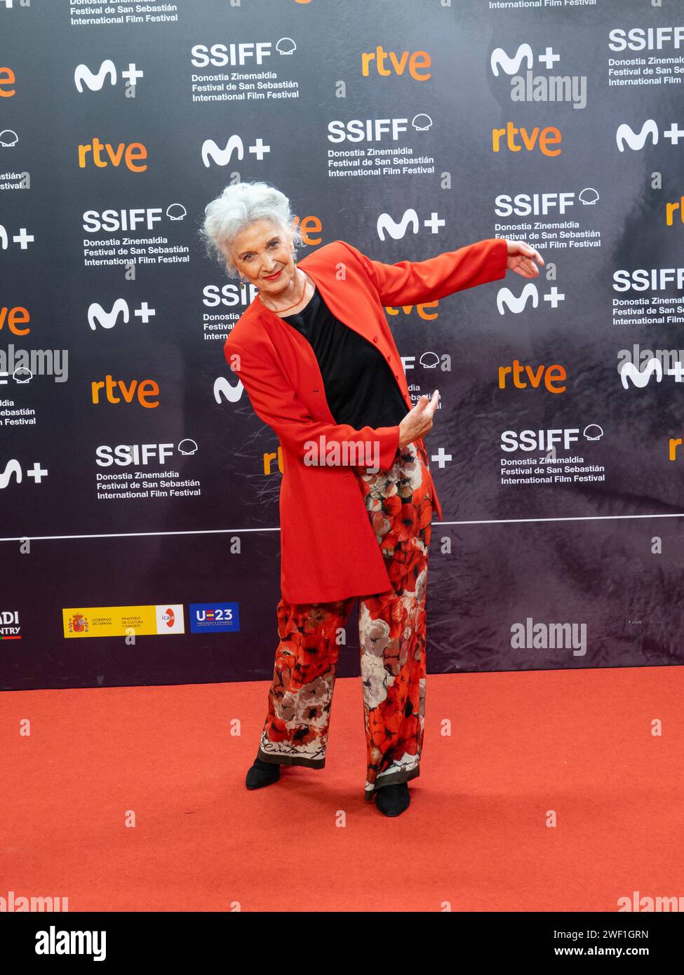 FESTIVAL DE CINE DE SAN SEBASTIAN / SPAIN /ZINEMALDIA / MARISA PAREDES - ALFOMBRA ROJA -International Film Festival Stock Photo