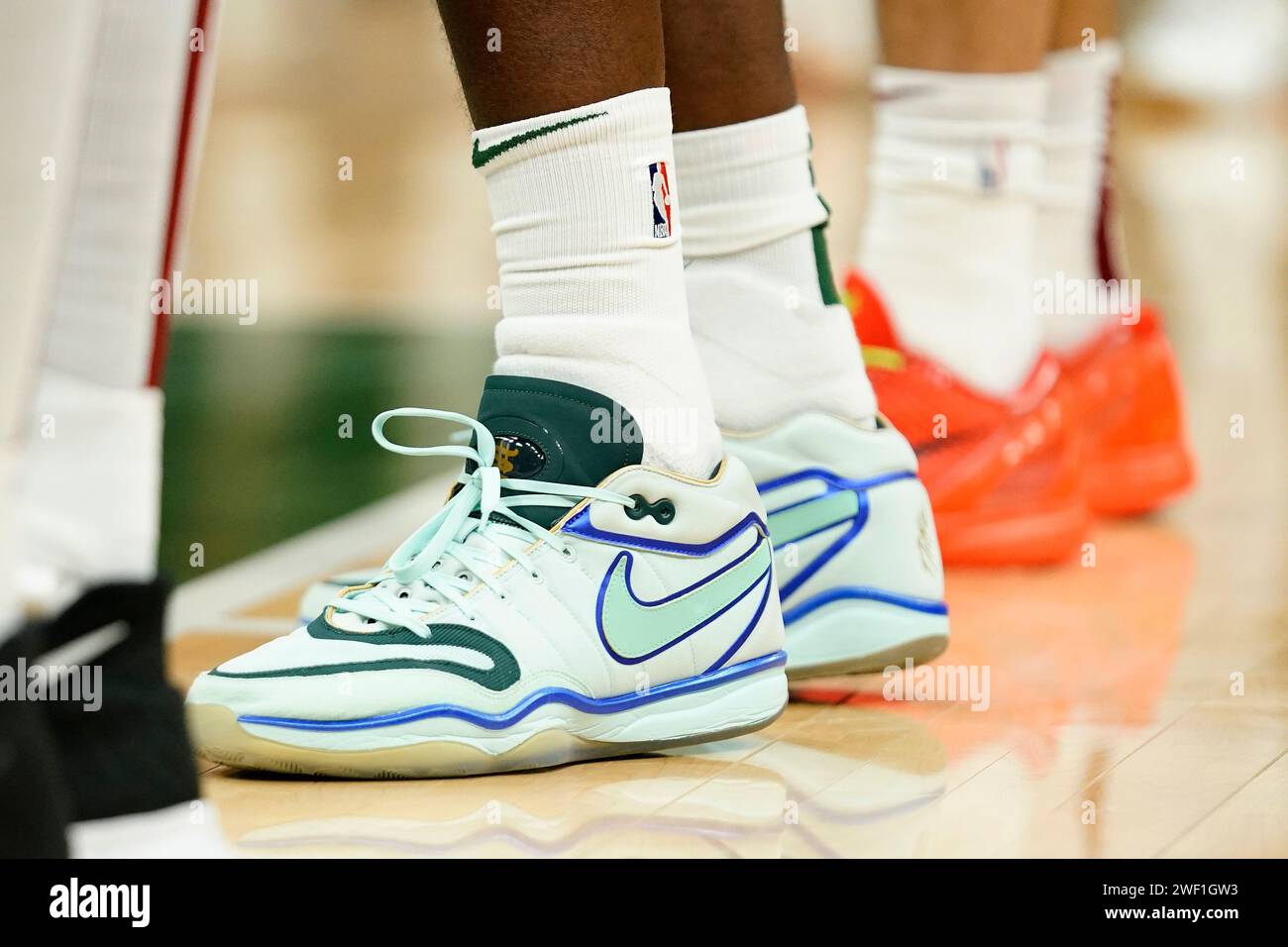 khris middleton nike shoes