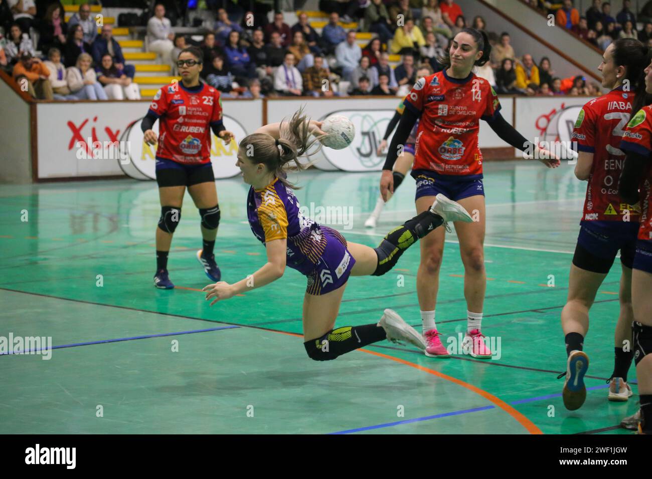 Gijón, Spain. 27th Jan, 2024. The player of Motive.co Gijón Balonmano La Calzada, Dorottya Margit Zentai (66) shoots on goal during the 15th matchday of the Liga Guerreras Iberdrola 2023-24 between Motive.co Gijón Balonmano La Calzada and Conserbas Orbe Rubensa BM. Porriño, on January 27, 2024, at the Arena Pavilion, in Gijón, Spain. (Photo by Alberto Brevers/Pacific Press) Credit: Pacific Press Media Production Corp./Alamy Live News Stock Photo