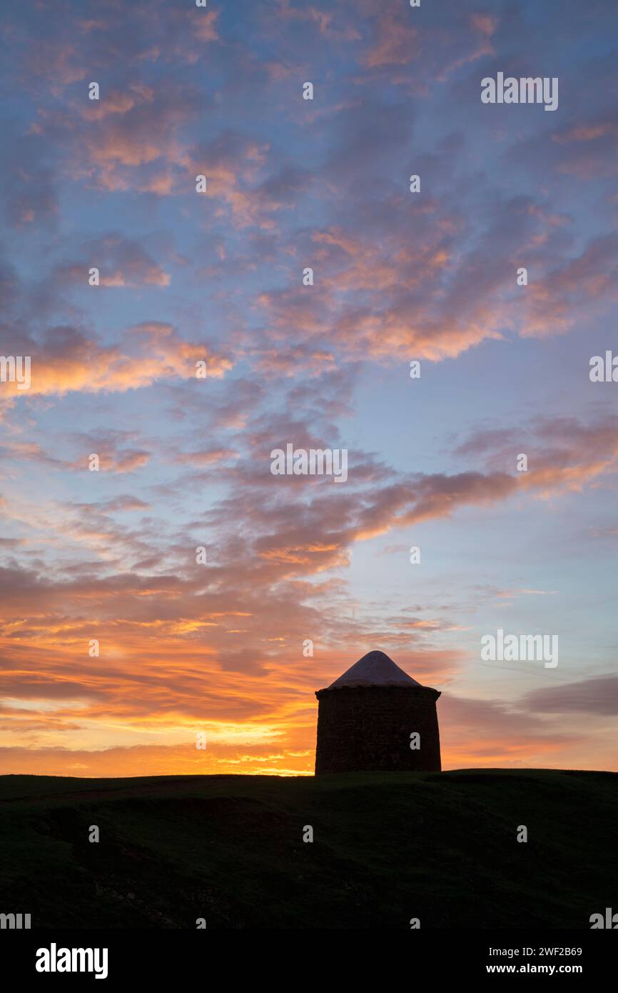 Dawn sky across Burton Dassett country park. Warwickshire, England Stock Photo