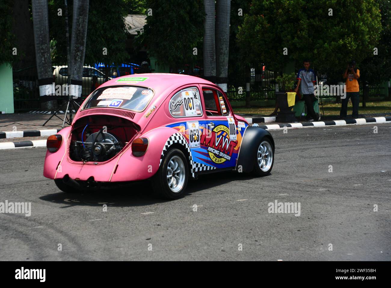 Volkswagen Beetle doing drifting during the VW Indonesia Jamboree gathering in Malang Stock Photo