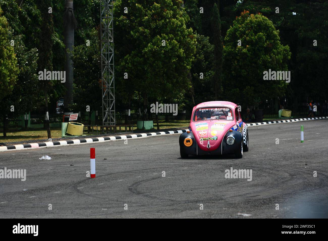 Volkswagen Beetle doing drifting during the VW Indonesia Jamboree gathering in Malang Stock Photo