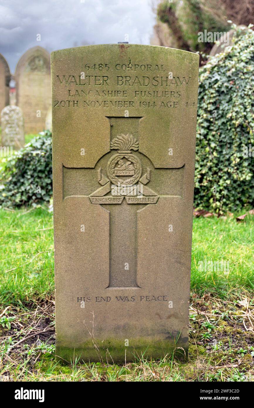 Commonwealth War Grave of Corporal Walter Bradshaw. Weaste Cemetery, Salford. Stock Photo
