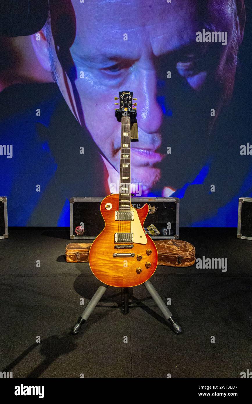 Extraordinary generosity from Mark Knopfler of Dire Straits, donating