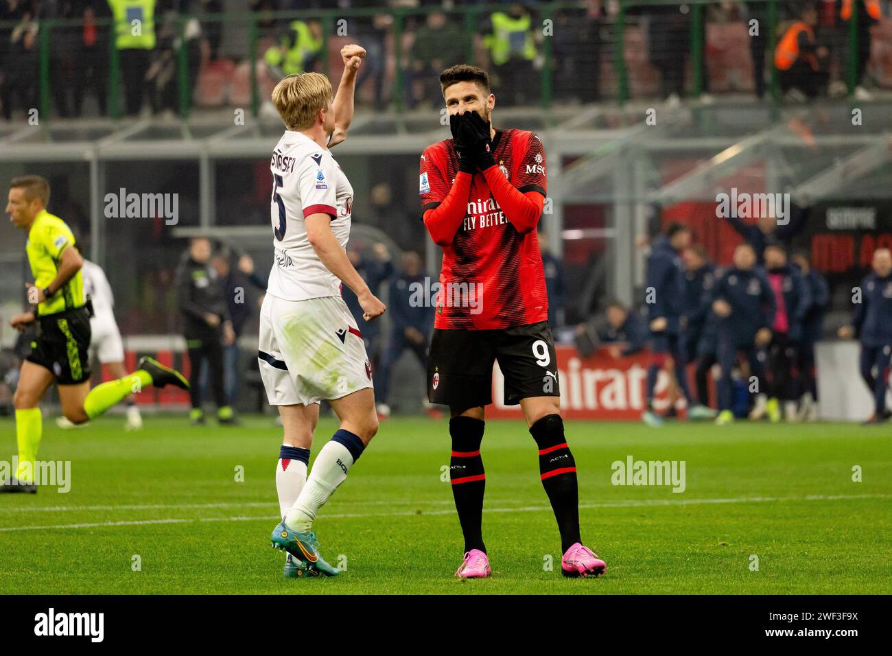 Olivier Giroud reaction after missing a penalty during the Serie A