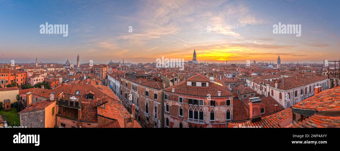Rooftop skyline view of Venice, Italy at dusk Stock Photo - Alamy