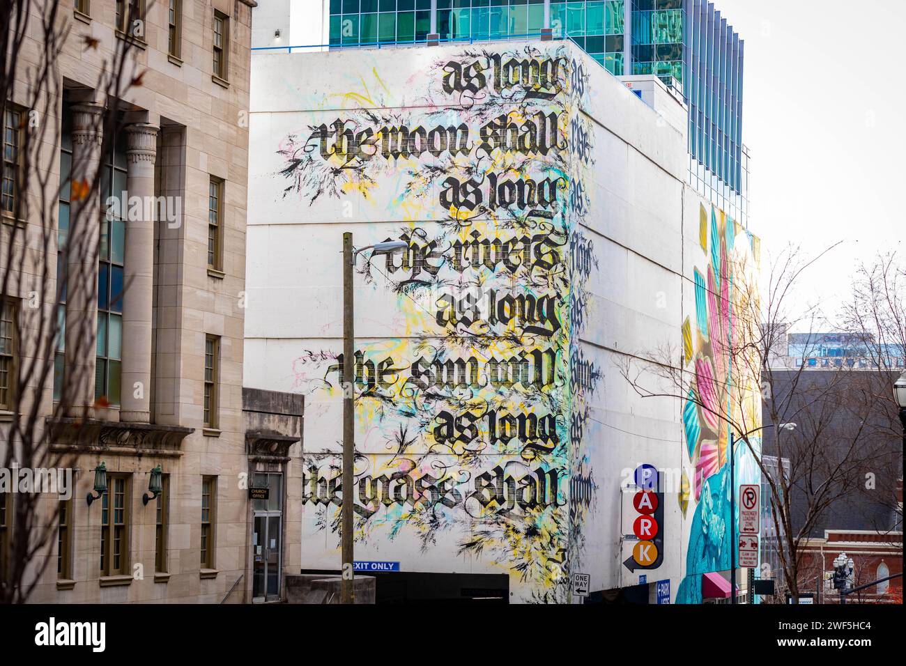 Nashville, TN, USA 12242023 Nashville downtown walls project