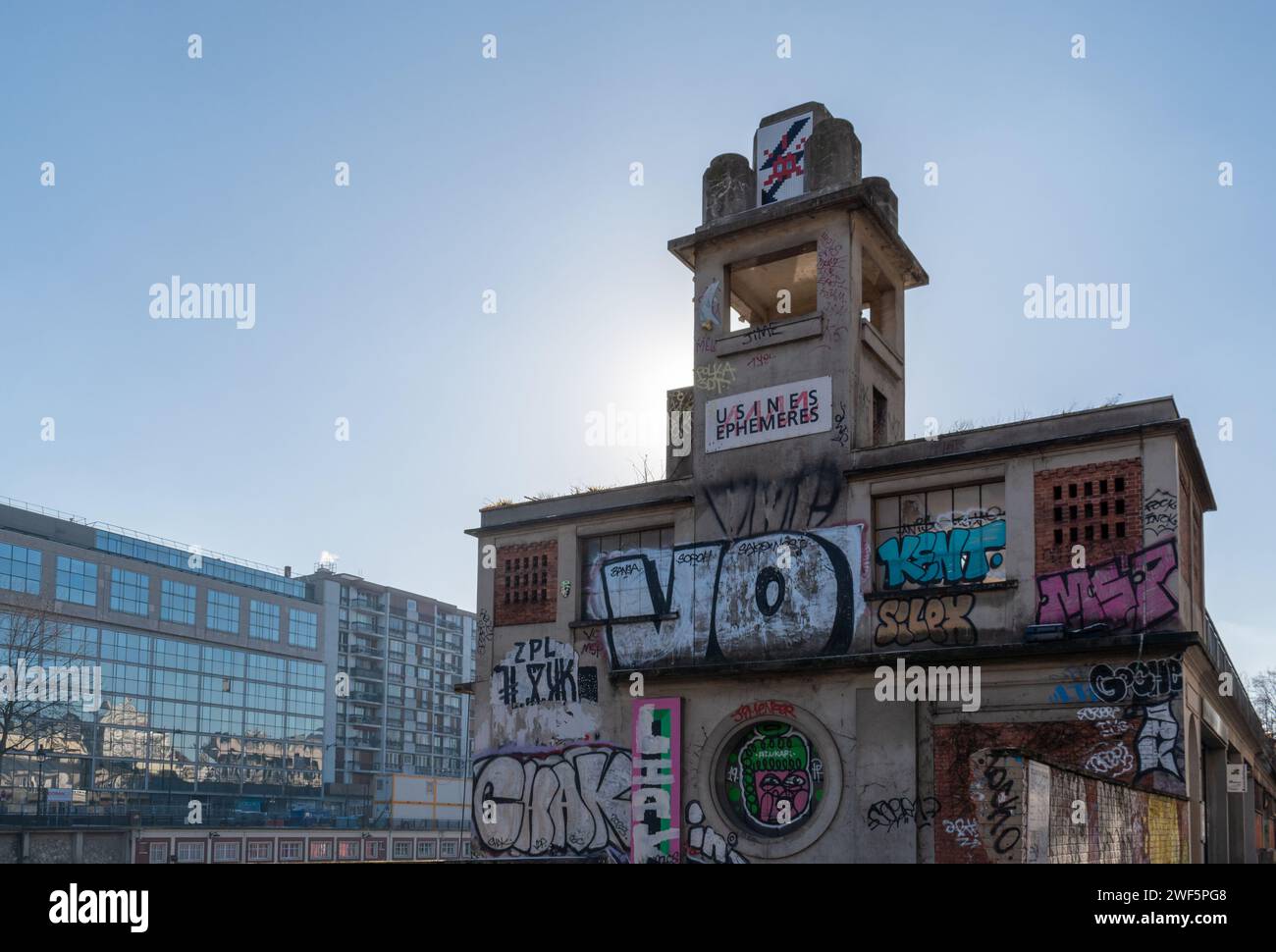 The Ephemeral Factories association which invests in urban wastelands to transform them into places of creation, Stalingrad, Paris, France Stock Photo