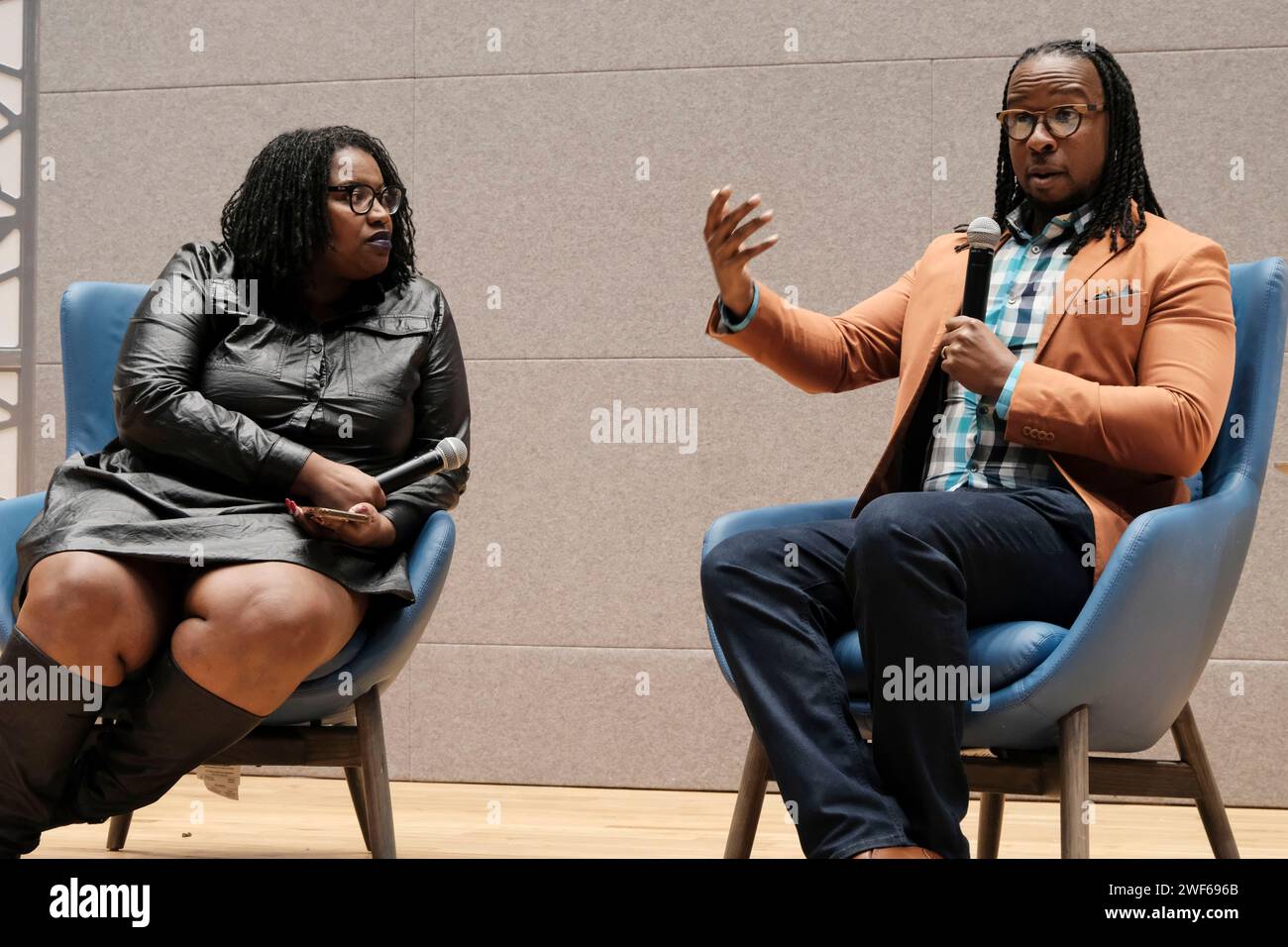 Atlanta, Georgia, USA. 28th Jan, 2024. Author and anti-racist scholar Ibram X Kendi, accompanied by author Kimberly Jones, speaks to an audience in Atlanta about the release of his new book ''Barracoon'', which is an adaptation of Zora Neale Hurston's book of the same title. Kendi's adaptation contain's language that caters to younger readers. (Credit Image: © John Arthur Brown/ZUMA Press Wire) EDITORIAL USAGE ONLY! Not for Commercial USAGE! Credit: ZUMA Press, Inc./Alamy Live News Stock Photo