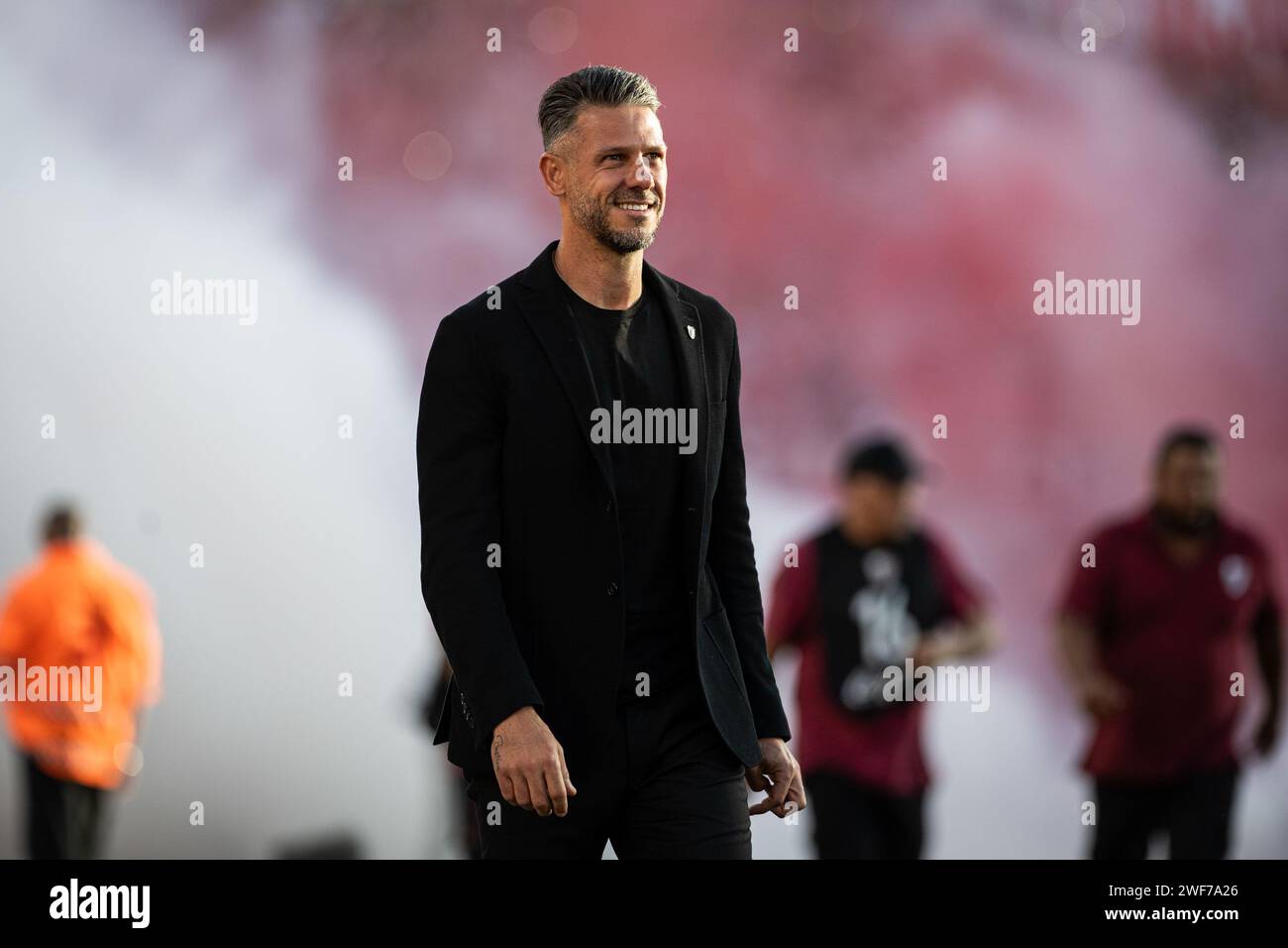 Buenos Aires, Argentina. 28th Jan, 2024. Coach Martin Demichelis of River Plate seen in action during the match between River Plate and Argentinos Juniors as part of group A of Copa de la Liga Profesional 2024 at Estadio Mas Monumental Antonio Vespucio Liberti. Final Score: River Plate 1-1 Argentinos Juniors. Credit: SOPA Images Limited/Alamy Live News Stock Photo