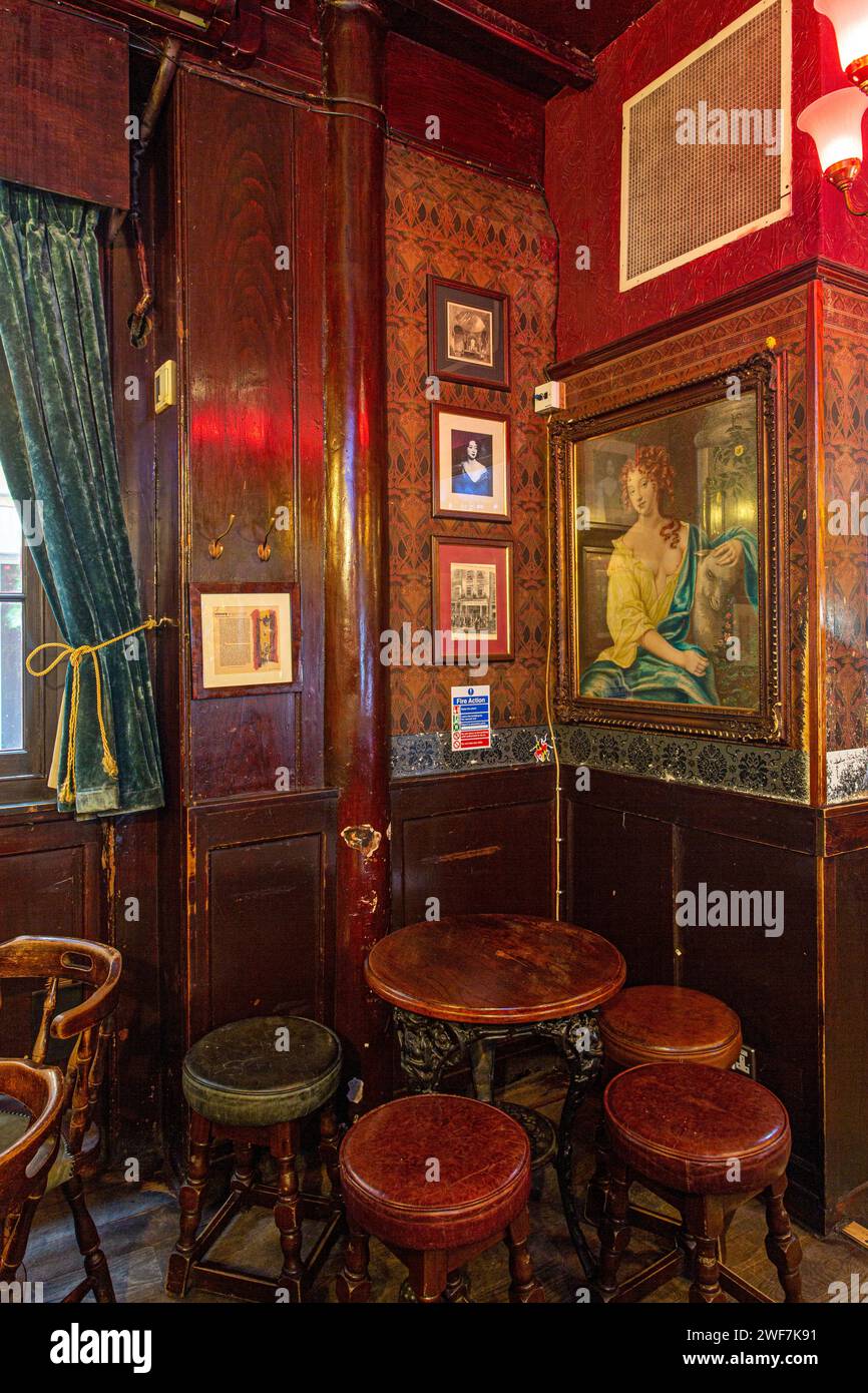 The Nell Gwynne Tavern, Bull Inn Court, Covent Garden, London, England Stock Photo