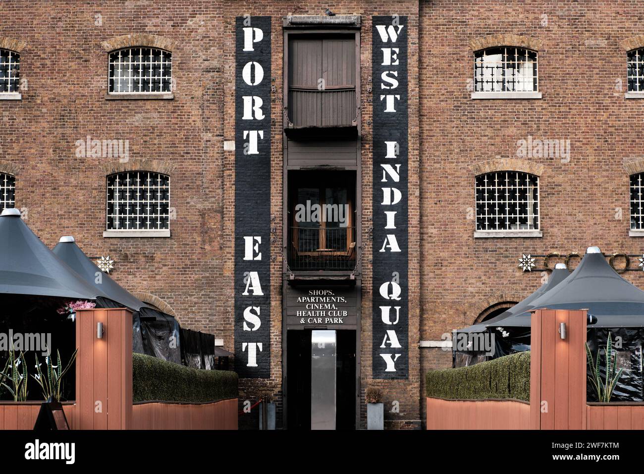Port East warehouse, restaurant. apartments and shopping arcade, West India Quay, Canary Wharf, London Stock Photo