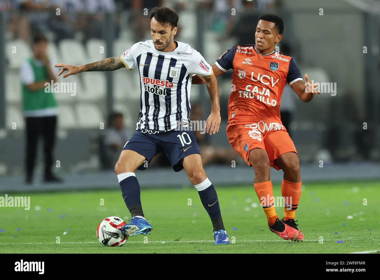 Sebastian Rodriguez of Alianza Lima during the Liga 1 match between Alianza de Lima and Cesar Vallejo played at Nacional Stadium on January 28, 2024 in Lima, Peru. (Photo by Miguel Marrufo / PRESSINPHOTO) Stock Photo
