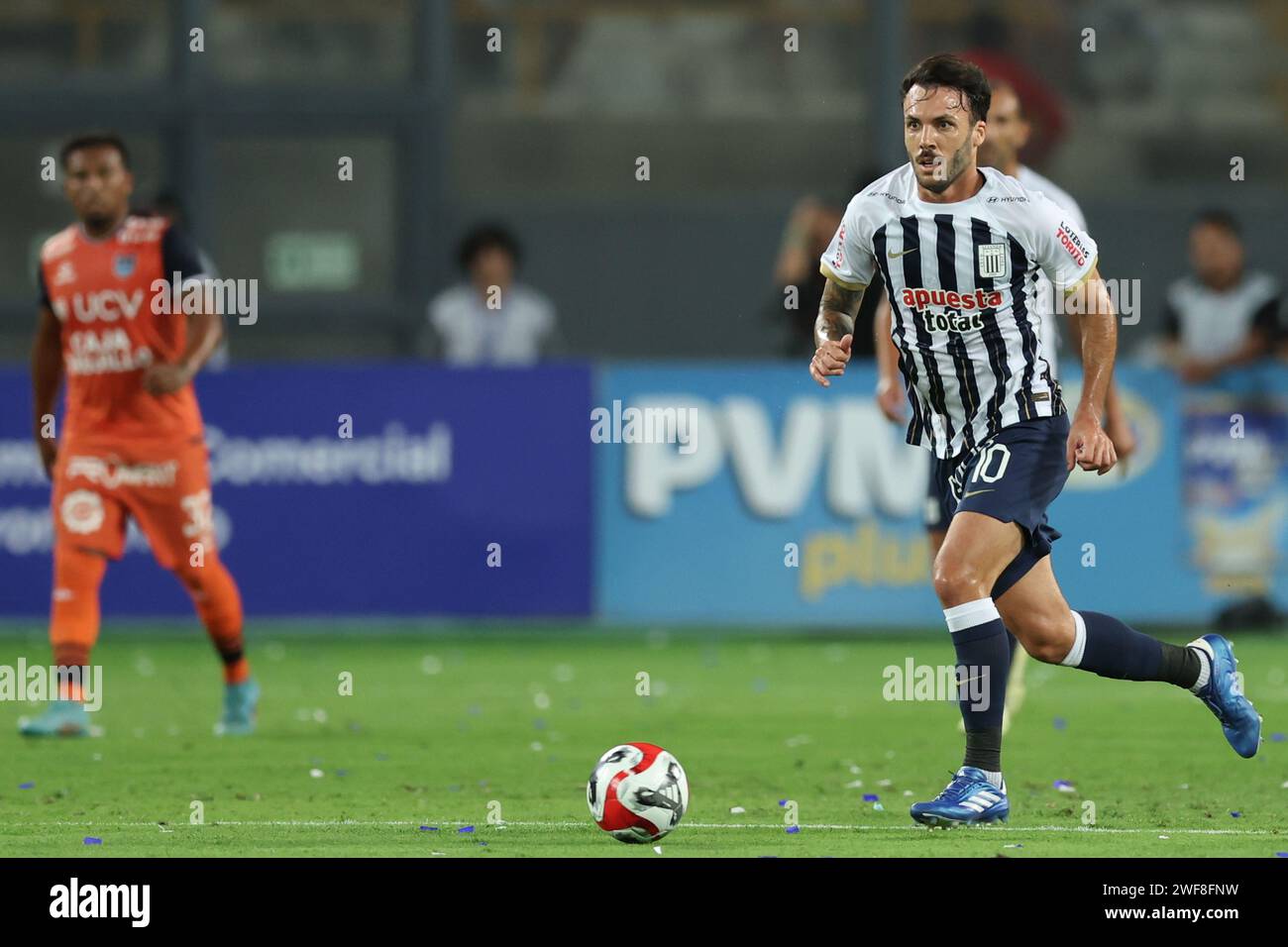 Sebastian Rodriguez of Alianza Lima during the Liga 1 match between Alianza de Lima and Cesar Vallejo played at Nacional Stadium on January 28, 2024 in Lima, Peru. (Photo by Miguel Marrufo / PRESSINPHOTO) Stock Photo