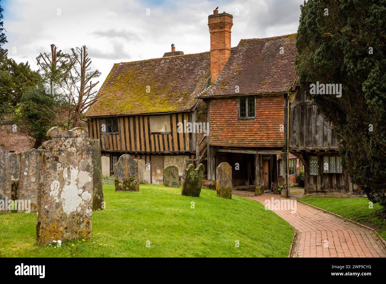 UK, England Kent, Penshurst, Leicester Square, houses at St John the