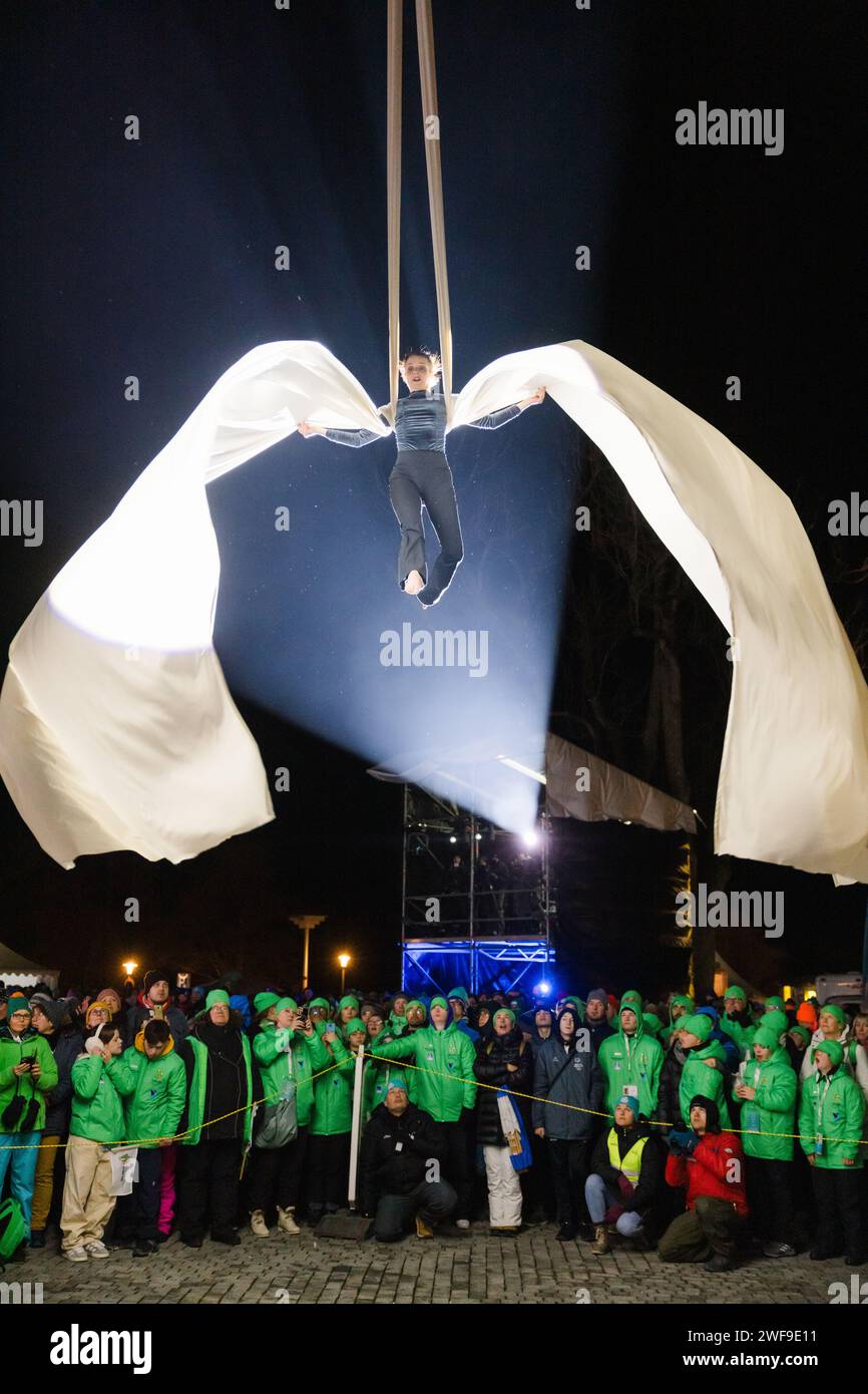 Oberhof, Germany. 29th Jan, 2024. An artist floats on a tightrope at