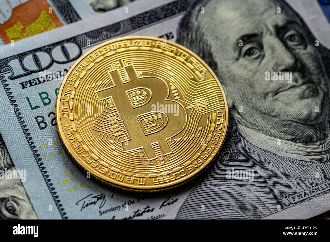 Blockchain investments hi-res stock photography and images - Alamy