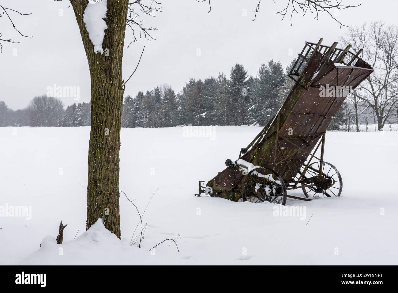 Hay loader hi-res stock photography and images - Alamy