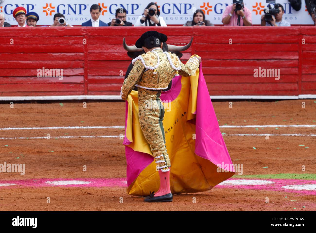 Mexico City, Ciudad de Mexico, Mexico. 28th Jan, 2024. January 28, 2024, Mexico City, Mexico: Andrés Roca Rey challenges the bull during his participation in the bullfighting event at Plaza Mexico after the bullfighting is allowed in Mexico City once again after the Supreme Court lifted a ban on the activity promoted by the NPO 'Justicia Justa'. on January 28, 2024 in Mexico City, Mexico. (Credit Image: © Alejandro Medina Guzman/eyepix via ZUMA Press Wire) EDITORIAL USAGE ONLY! Not for Commercial USAGE! Stock Photo