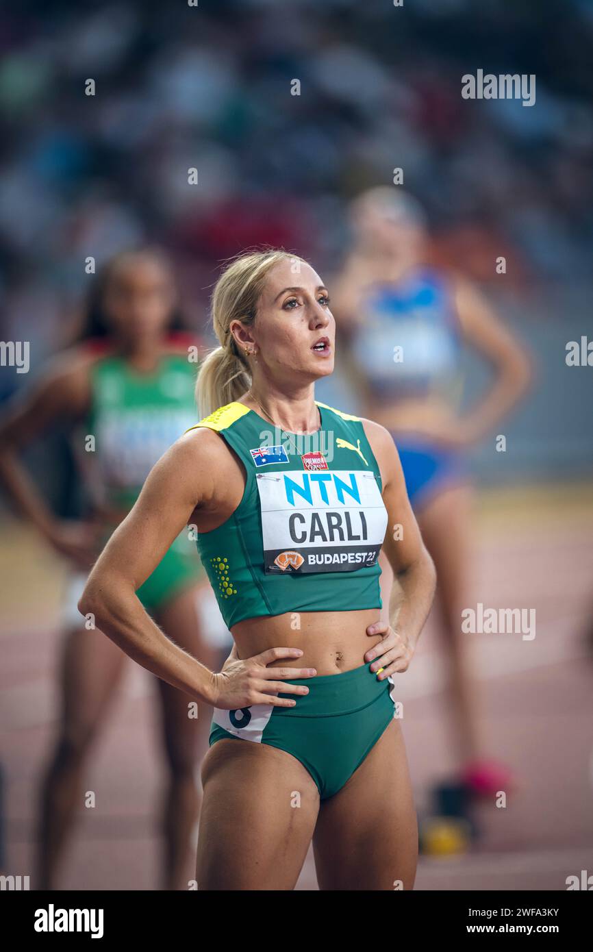 Sarah Carli participating in the 400 meters hurdles at the World
