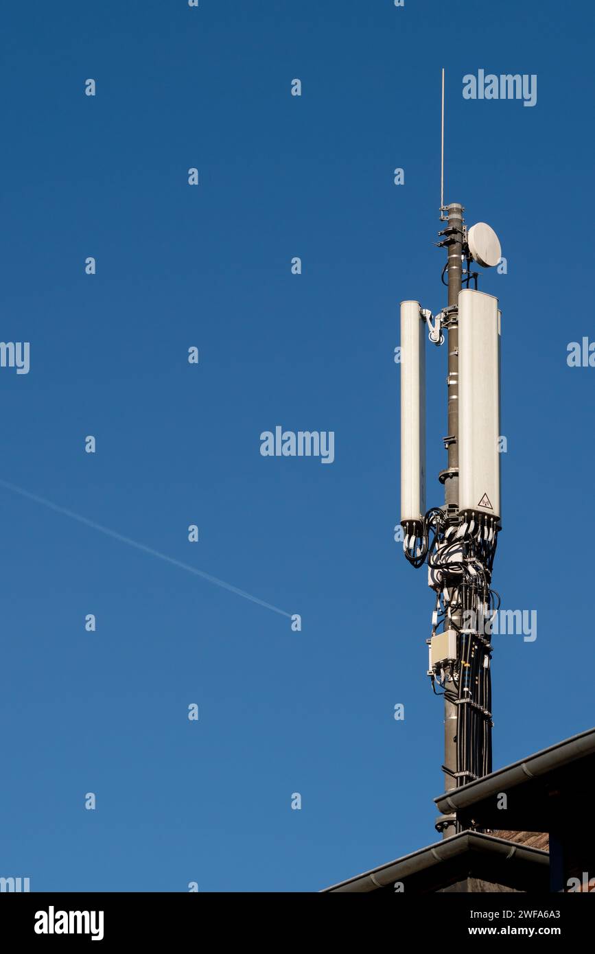 Mobile phone radio mast Stock Photo Alamy