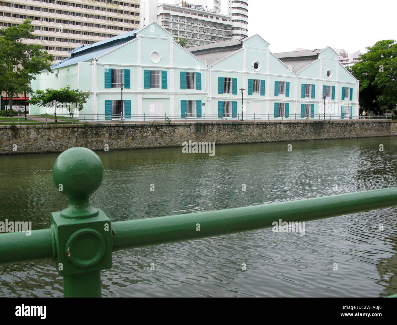 The Warehouse Hotel in Robertson Quay on the banks of Singapore River, formerly a 19th century godown or warehouse. Stock Photo