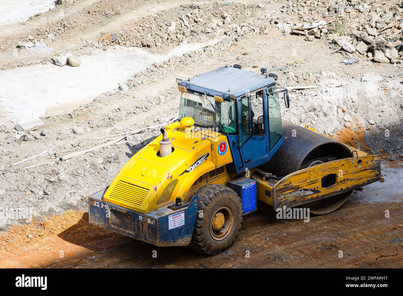 Excavator digging the land Stock Photo Alamy