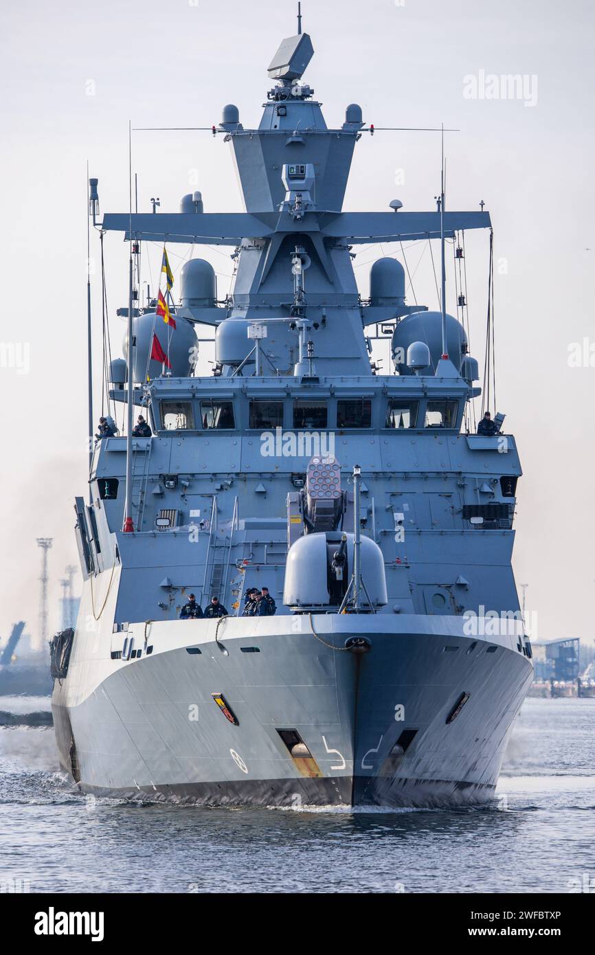 Rostock, Germany. 30th Jan, 2025. The corvette "Oldenburg" arrives at