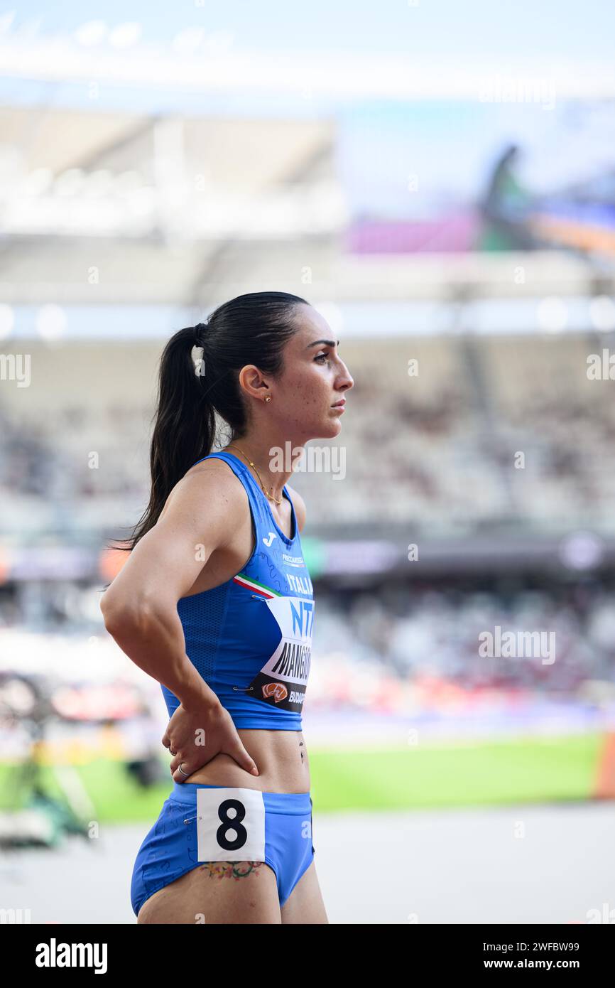 Alice MANGIONE participating in the 400 meters at the World Athletics