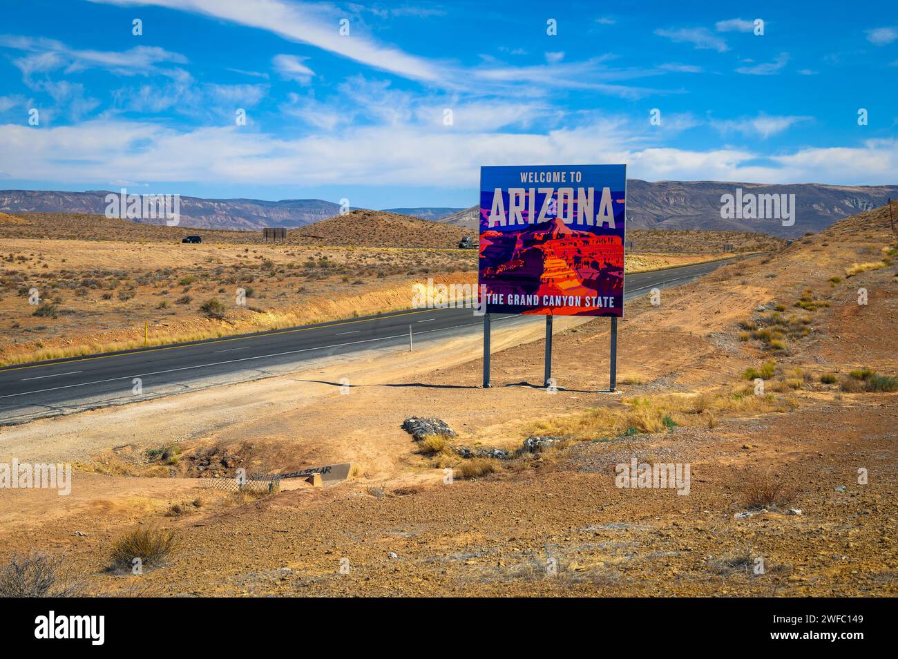 Welcome to Arizona State Sign situated along I-15 at the border with Utah Stock Photo