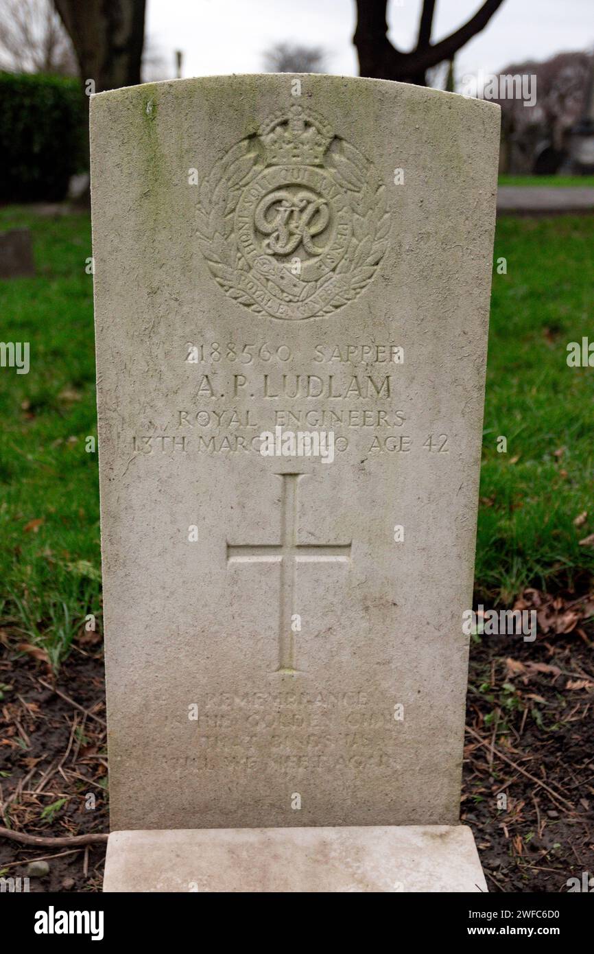 Commonwealth War Grave Of Sapper A.P. Ludlam. Weaste Cemetery, Salford. Stock Photo