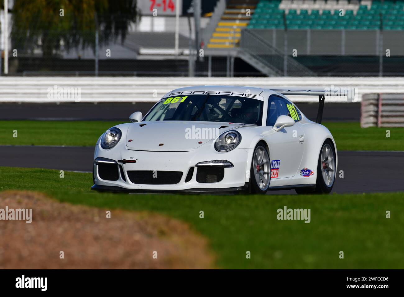 Kevin Bird, C Bird, Porsche 911-1 Cup, Motor Racing Legends, All-Comers Challenge, featuring recent GT3 and GT4 cars, a 50 minute race on the Silverst Stock Photo
