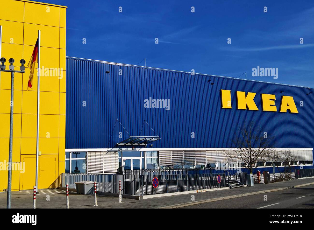 Die IKEA Deutschland GmbH und Co KG ist ein deutsches Unternehmen der ...