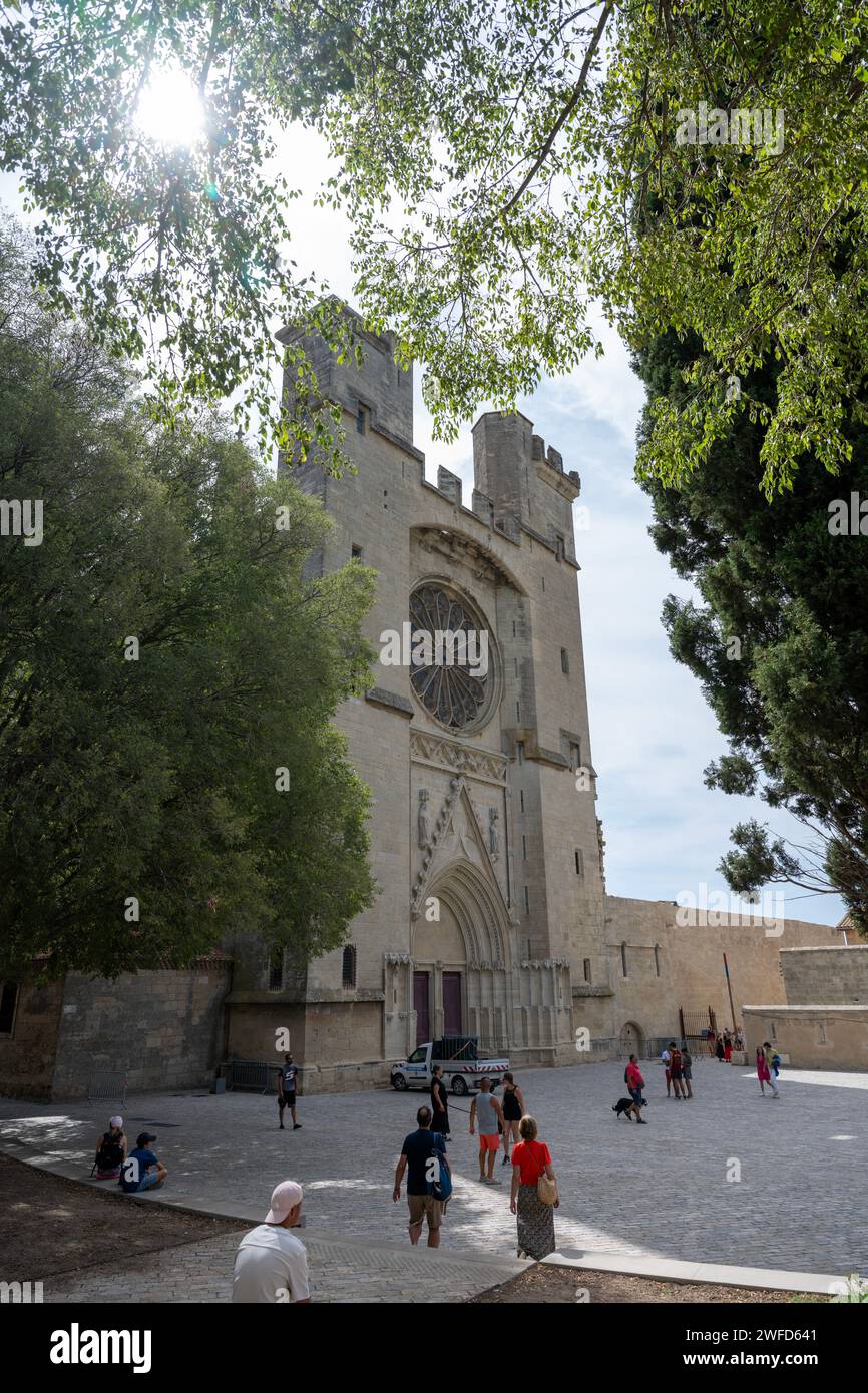 Cathedrale saint nazaire beziers france hi-res stock photography and ...