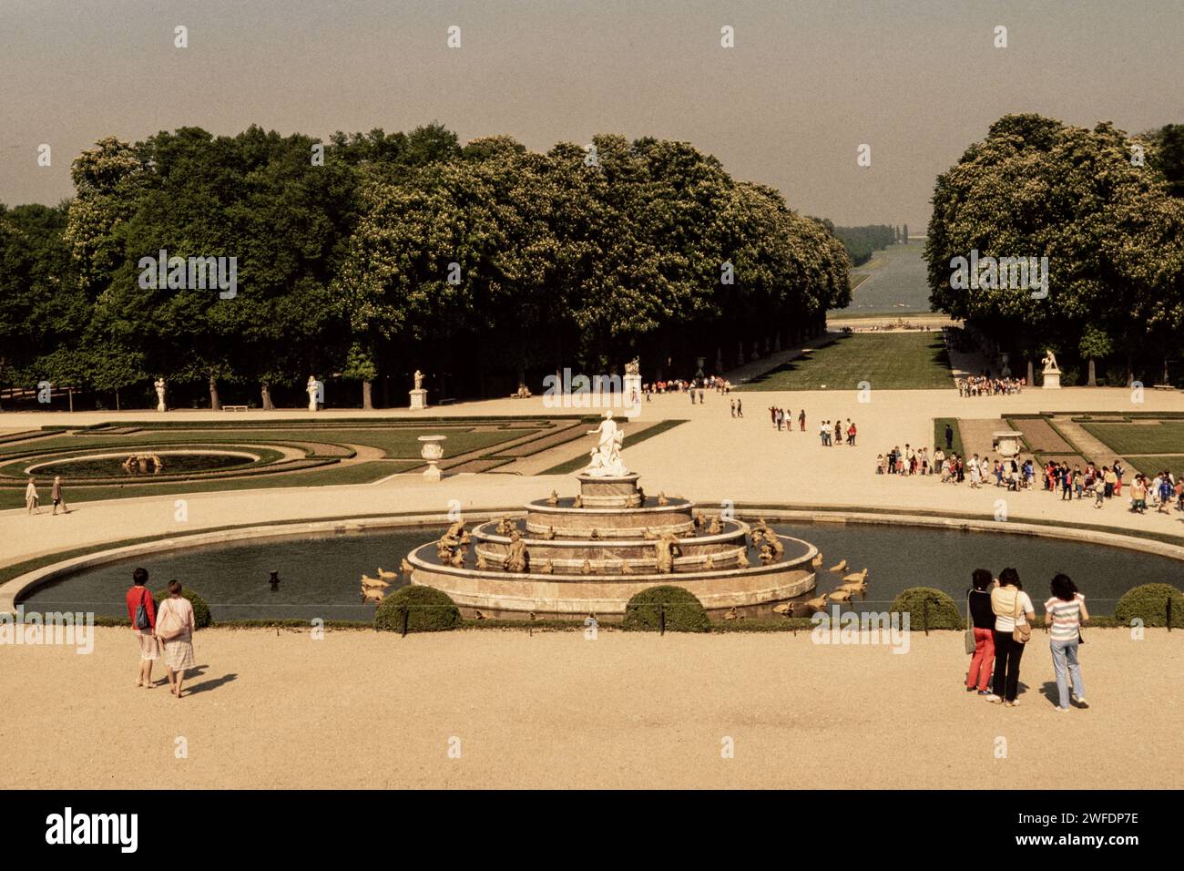 Chateau de versailles 1980s hi-res stock photography and images - Alamy